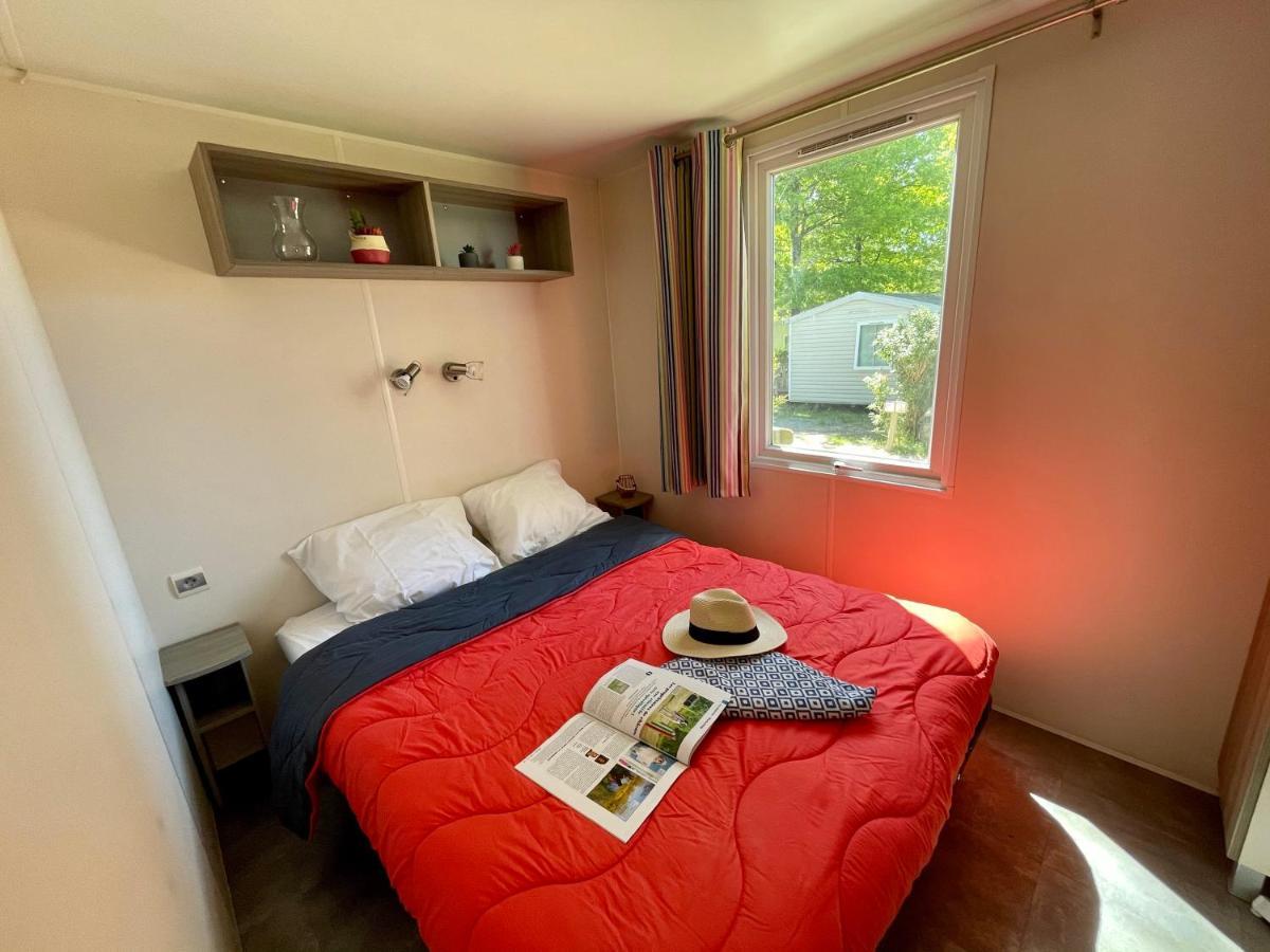 Camping Le Pressoir Petit-Palais-et-Cornemps מראה חיצוני תמונה
