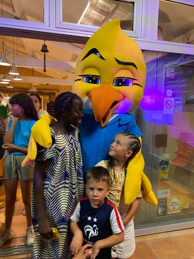 Camping Le Pressoir Petit-Palais-et-Cornemps מראה חיצוני תמונה