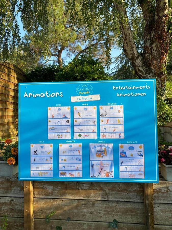 Camping Le Pressoir Petit-Palais-et-Cornemps מראה חיצוני תמונה