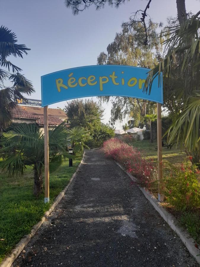 Camping Le Pressoir Petit-Palais-et-Cornemps מראה חיצוני תמונה