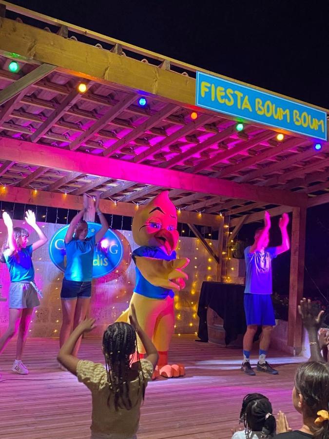 Camping Le Pressoir Petit-Palais-et-Cornemps מראה חיצוני תמונה