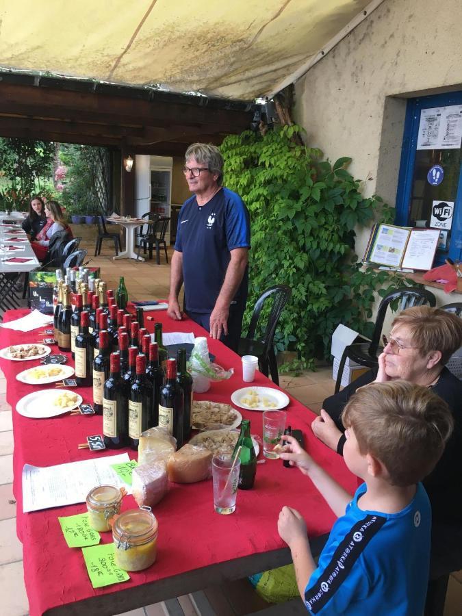 Camping Le Pressoir Petit-Palais-et-Cornemps מראה חיצוני תמונה