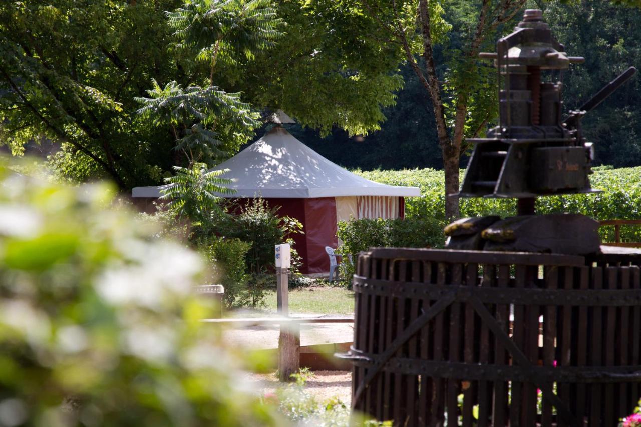Camping Le Pressoir Petit-Palais-et-Cornemps מראה חיצוני תמונה